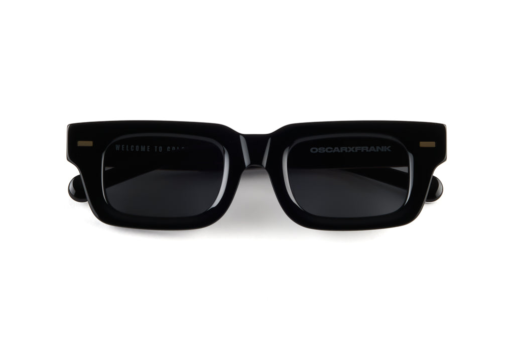 クレイグ・ジョーンズ「ウェルカム・トゥ・コロンビア」 - グロスブラック / スプーン