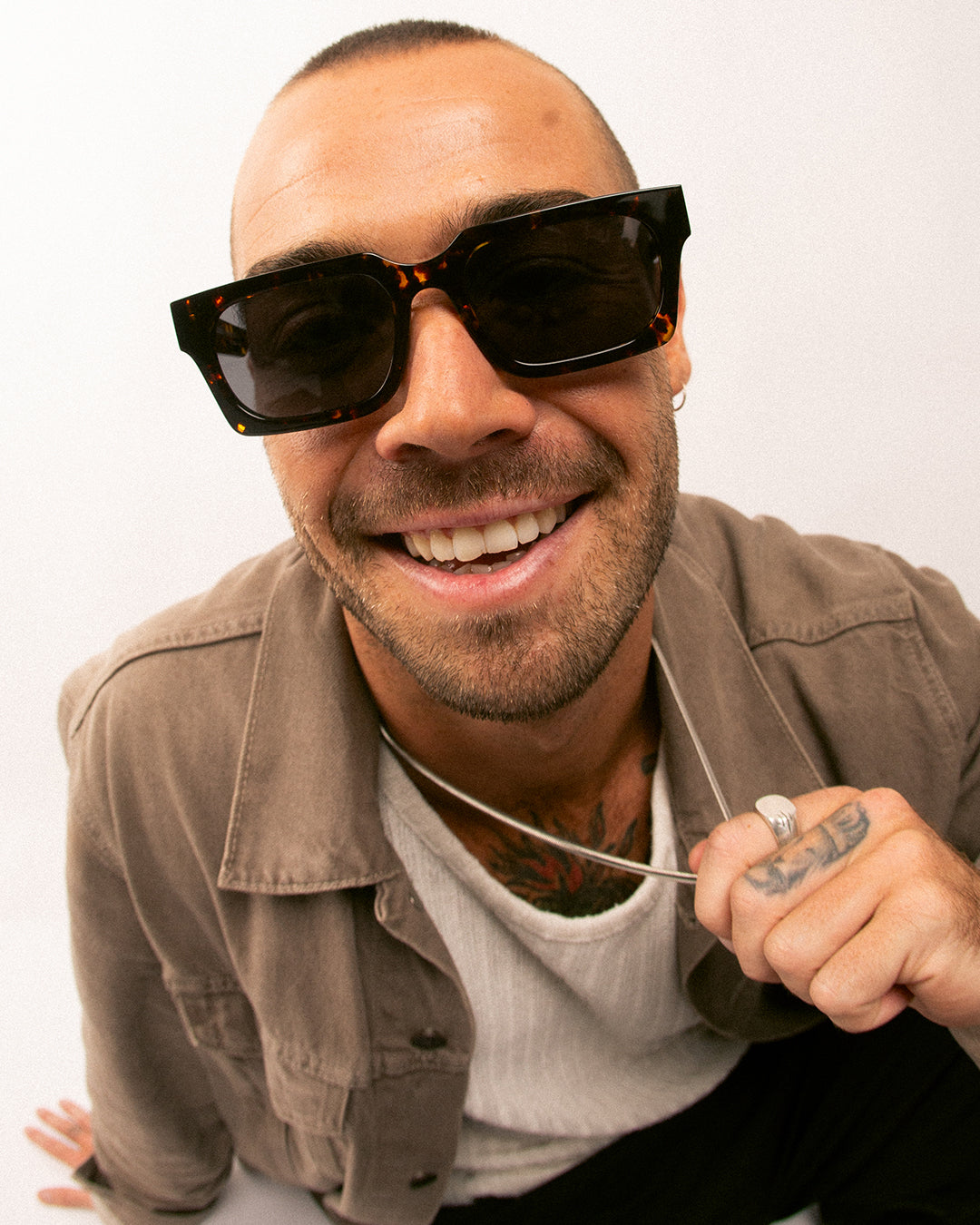 AMBASSADOR/ GLOSS BLACK 2.0